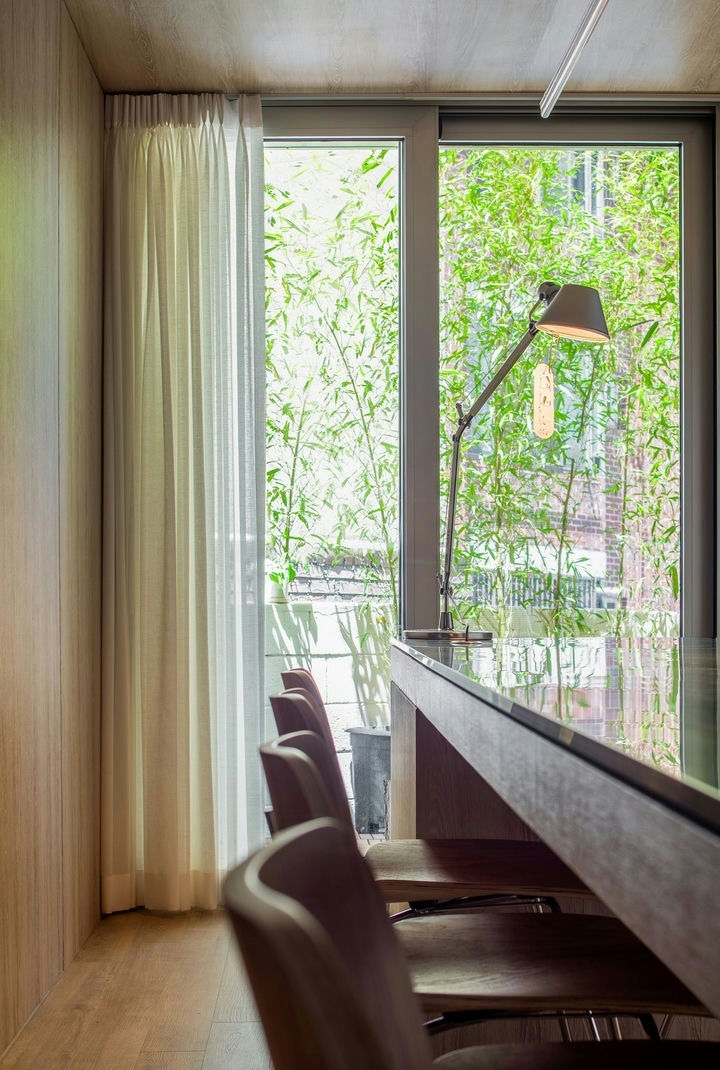 Mobile 메인 이미지 0